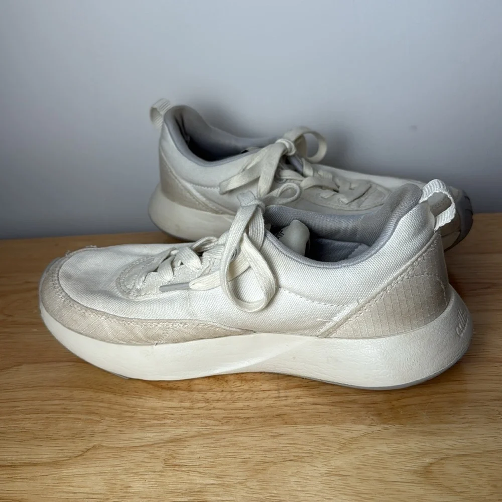 Allbirds Women’s Everyday Couriers in white/cream size 7